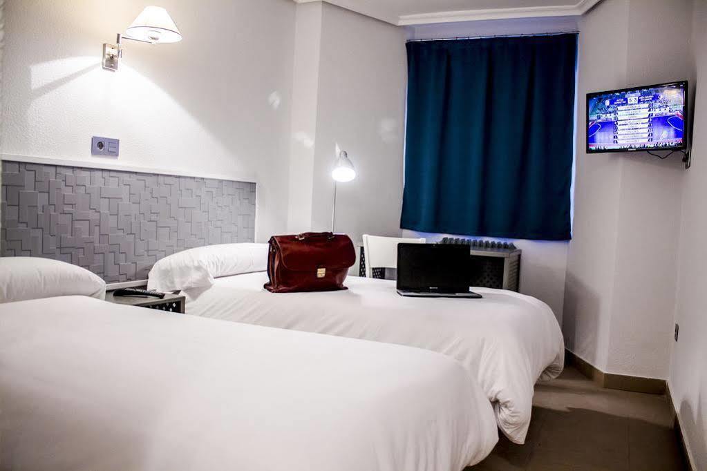 Hotel Alda Centro Palencia Bagian luar foto